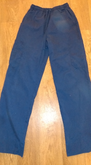 3/$15 Scrubs pants 👖 - Picture 1 of 4